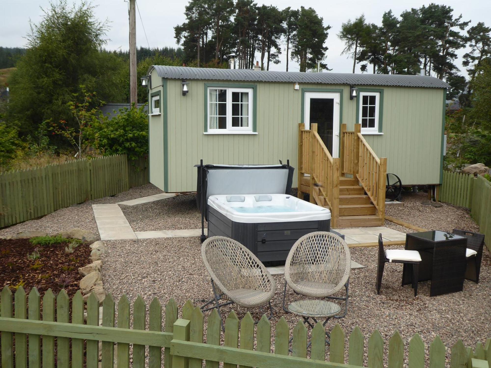 Dalnoid Cottages & Treehouses Nr Glenshee 외부 사진