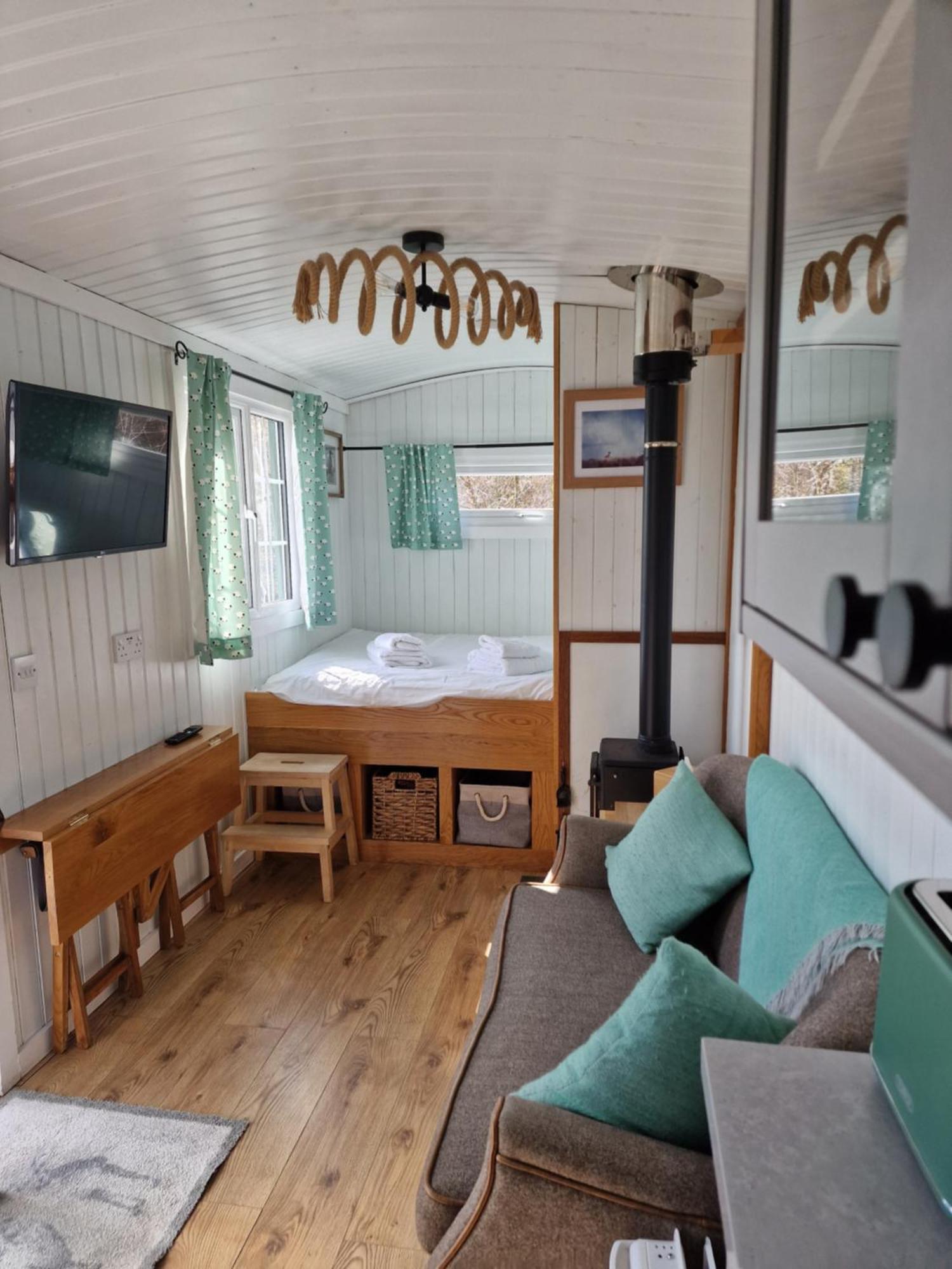 Dalnoid Cottages & Treehouses Nr Glenshee 외부 사진