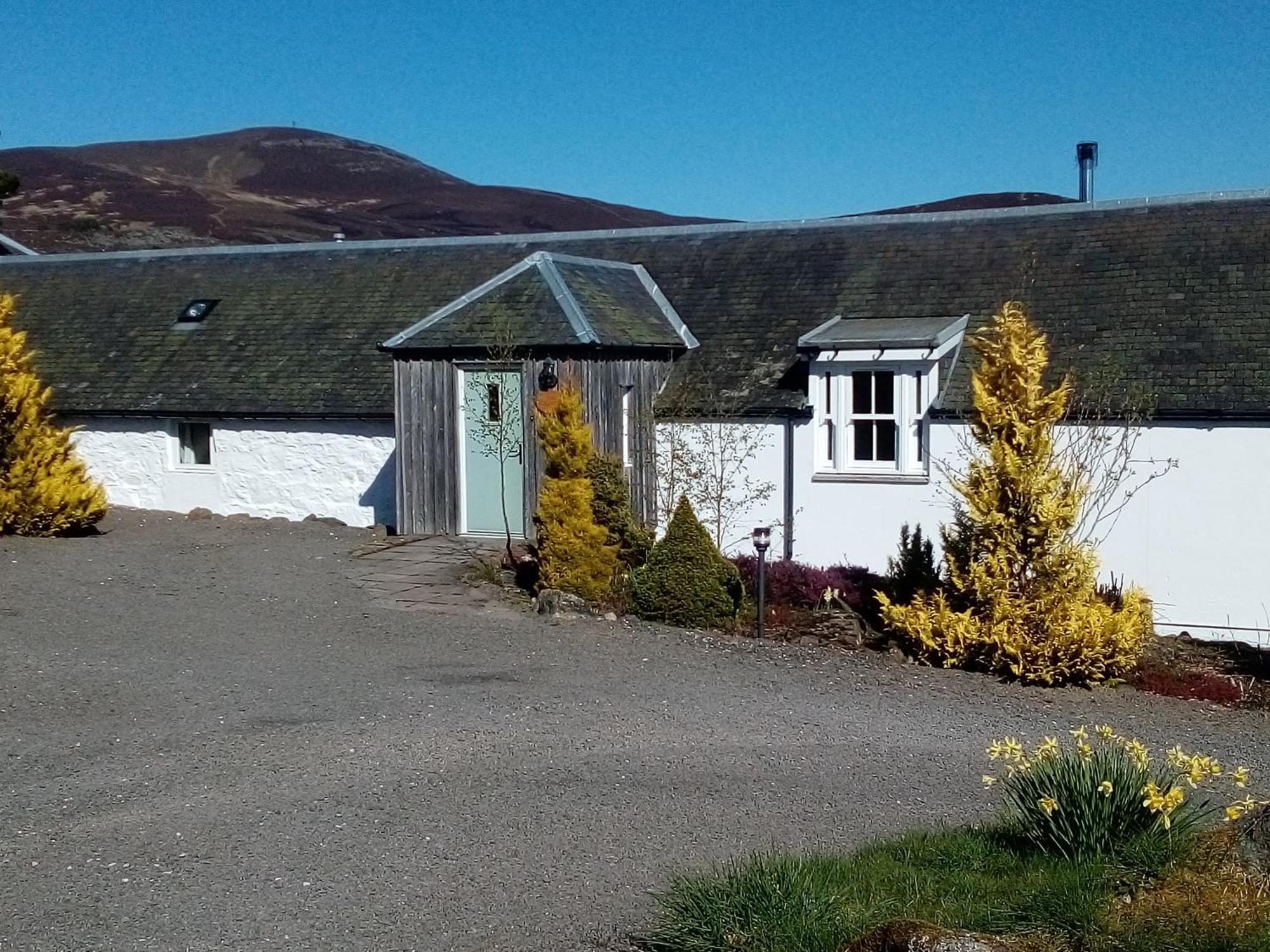 Dalnoid Cottages & Treehouses Nr Glenshee 외부 사진