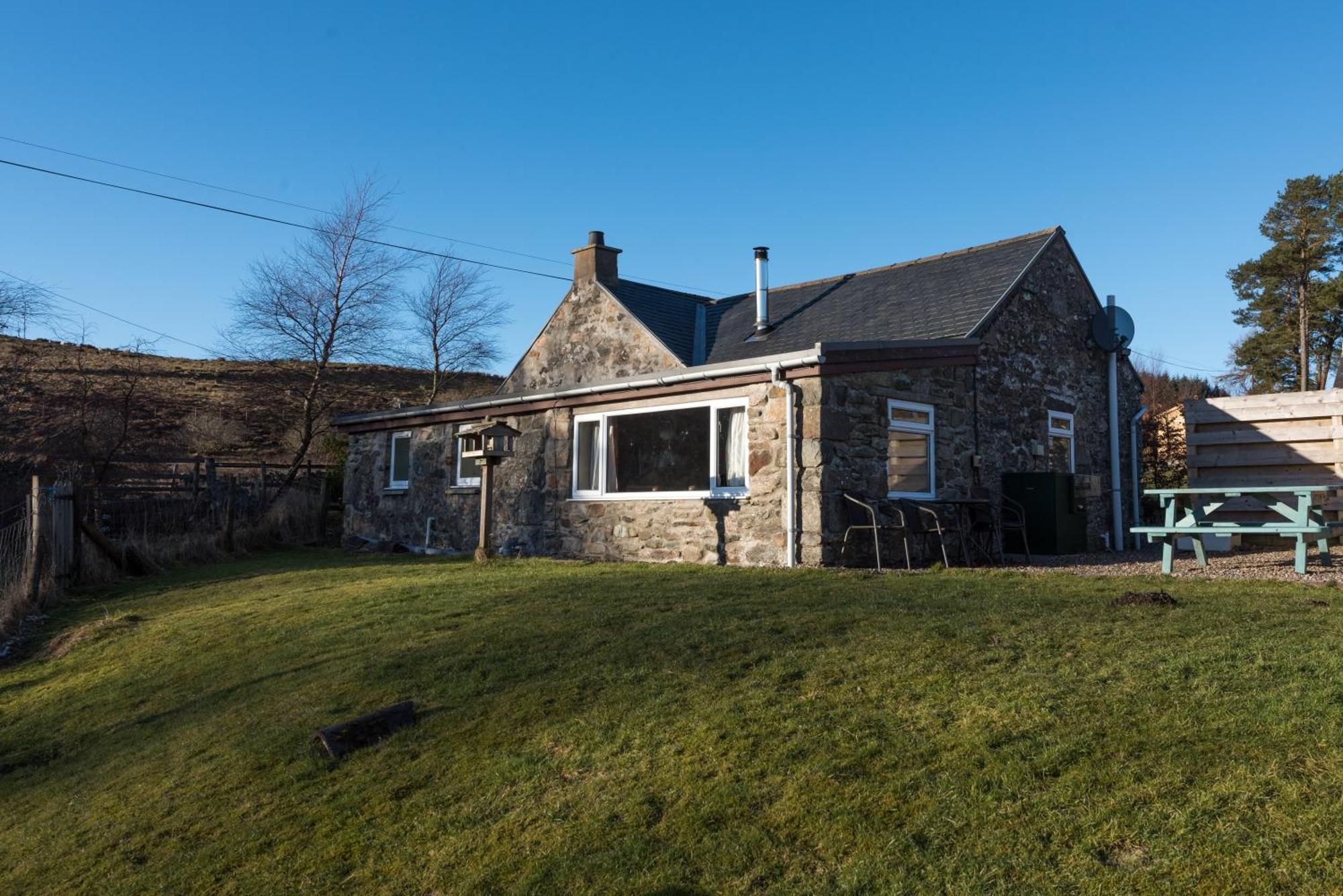 Dalnoid Cottages & Treehouses Nr Glenshee 외부 사진